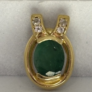 oval/ Dark Jade Pendant 