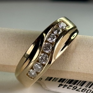  14 K YELLOW GOLD DIAMOND MENS WEDDING BAND 