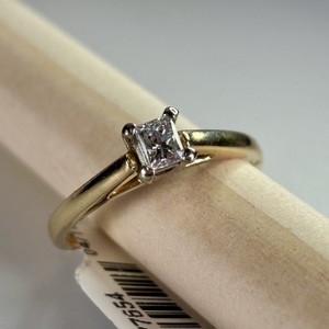  14 K YELLOW GOLD -PRINCESS CUT 1/4CT ENGAGMENT RING 
