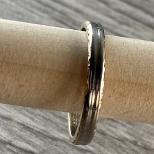 14k yellow gold band 
