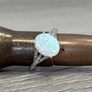 10k White Gold Opal Ring