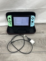 Nintendo Switch HAC-001 - Case & charger