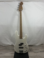 Charvel Pro-Mod San Dimas Bass PJ IV Bass Platinum Pearl W Charvel hard case 