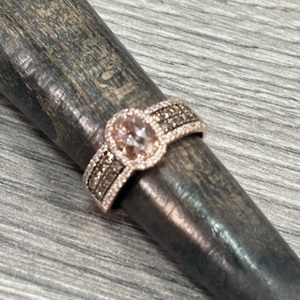  14k yellow  gold morganite levian ring