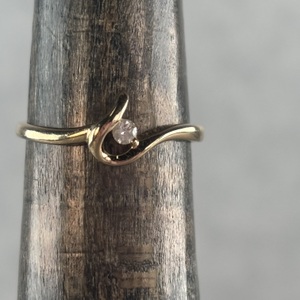  Yellow gold 14 k diamond ring 