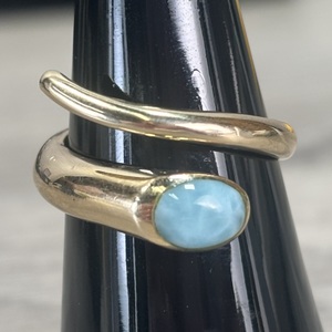  14k yellow gold womens spiral ring. 