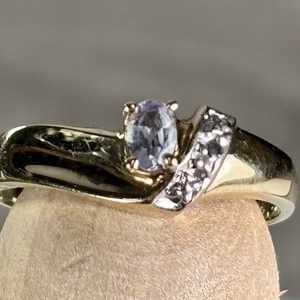10 k yellow gold ring tanzanite  