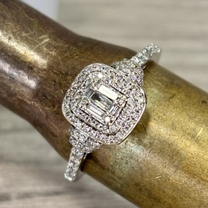 14k white gold womens engagement ring. 