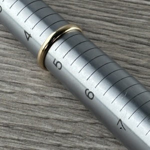  14 k yellow gold  women's wedding band