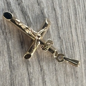 14 k yellow gold cross pendant
