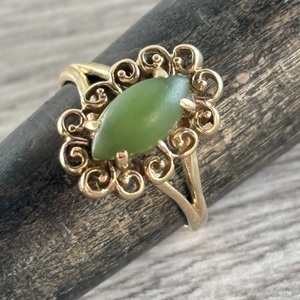  10k jade ring 
